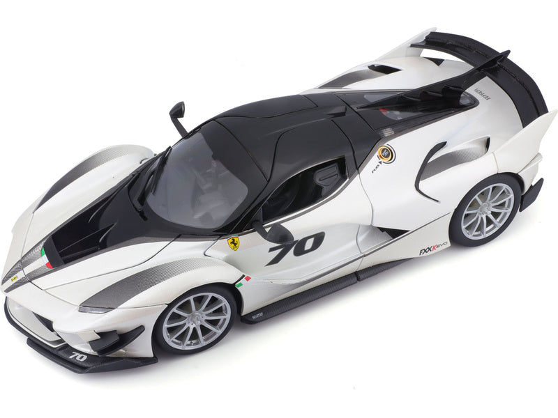 Bburago Ferrari FXX-K EVO No.70 1:18 bílá/černá