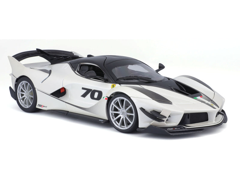 Bburago Ferrari FXX-K EVO No.70 1:18 bílá/černá