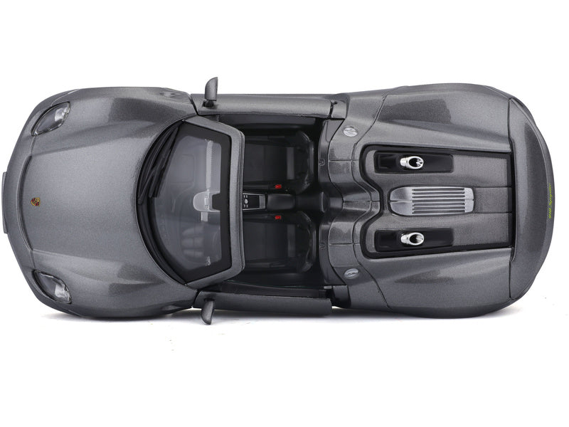 Bburago Plus Porsche 918 Spyder 1:24 stříbrná