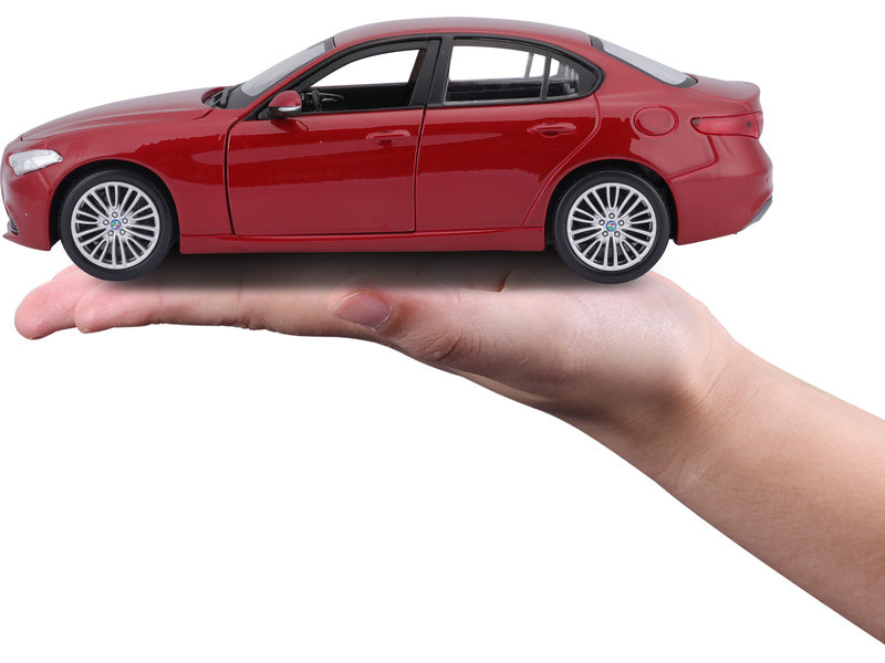 Bburago Alfa Romeo Giulia 2016 1:24 červená metalíza