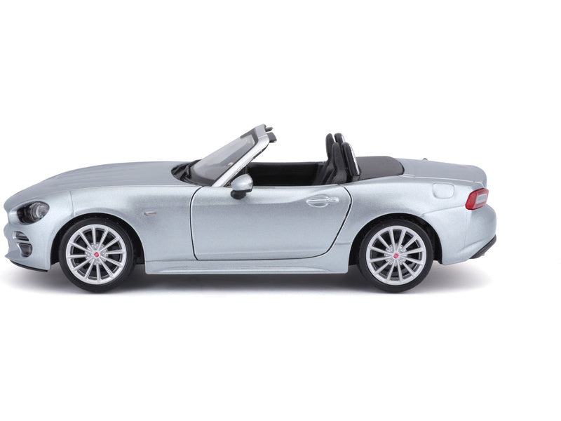 Bburago Plus Fiat 124 Spider 1:24 stříbrná metalíza