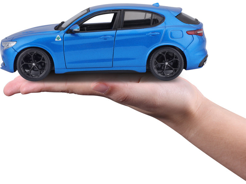 Bburago Alfa Romeo Stelvio 1:24 modrá