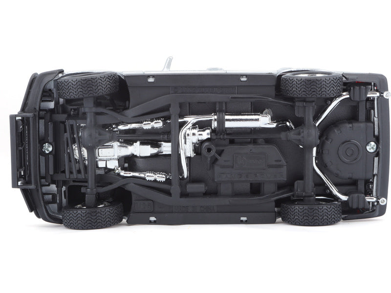 Bburago Range Rover 1:24 stříbrná