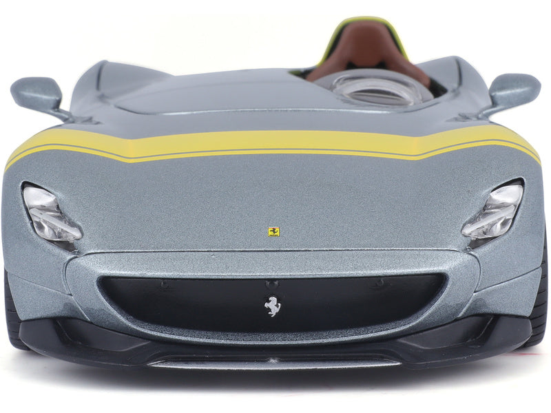 Bburago Ferrari Monza SP1 1:24 stříbrná