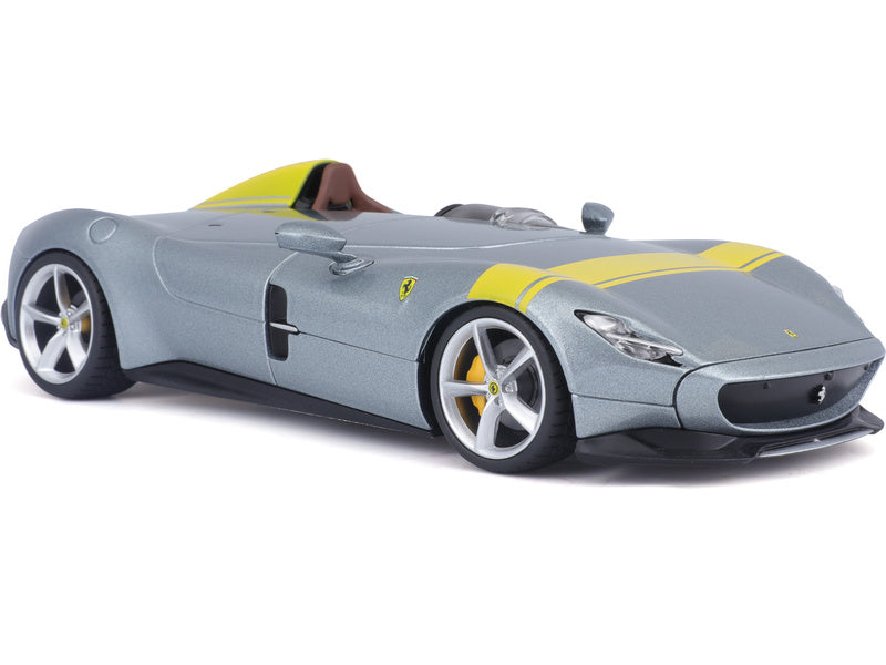 Bburago Ferrari Monza SP1 1:24 stříbrná