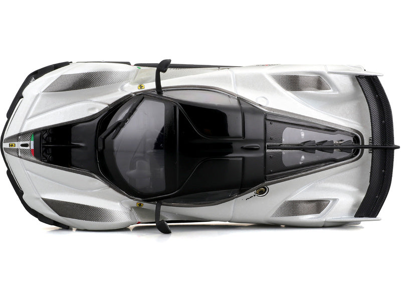 Bburago Ferrari FXX-K EVO 2017 1:43 bílo-černá