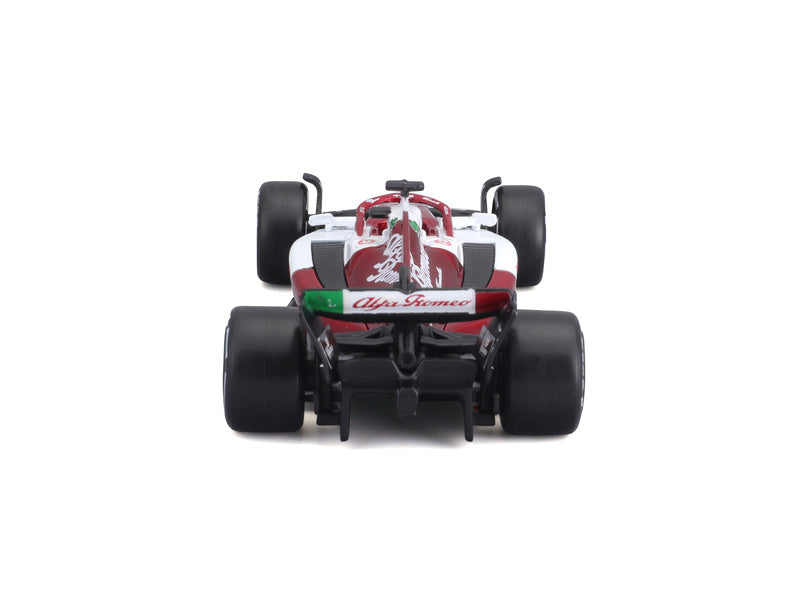 Bburago Signature Alfa Romeo Orlen C42 1:43 #24 Zhou Guanyu