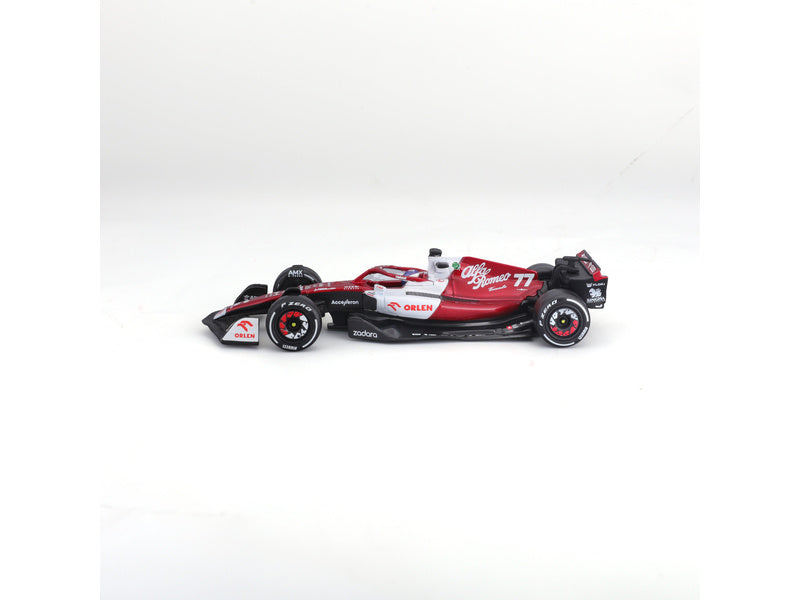 Bburago Signature Alfa Romeo Orlen C42 1:43 #77 Valtteri Botas