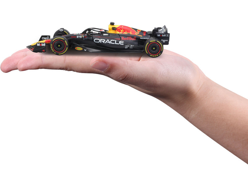 Bburago Signature Red Bull Racing RB19 1:43 #1 Verstappen