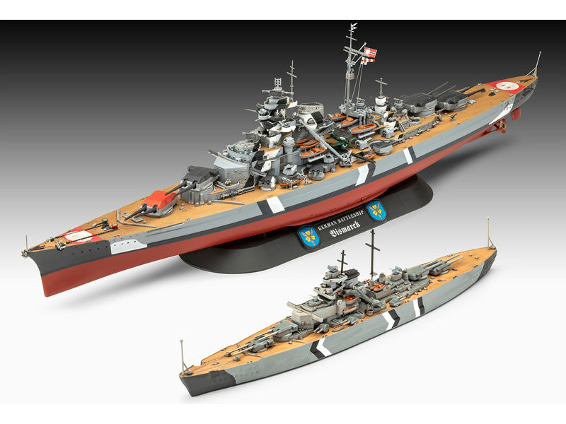 Revell The Legendary Bismarck (1:700 + 1:1200) (giftset)