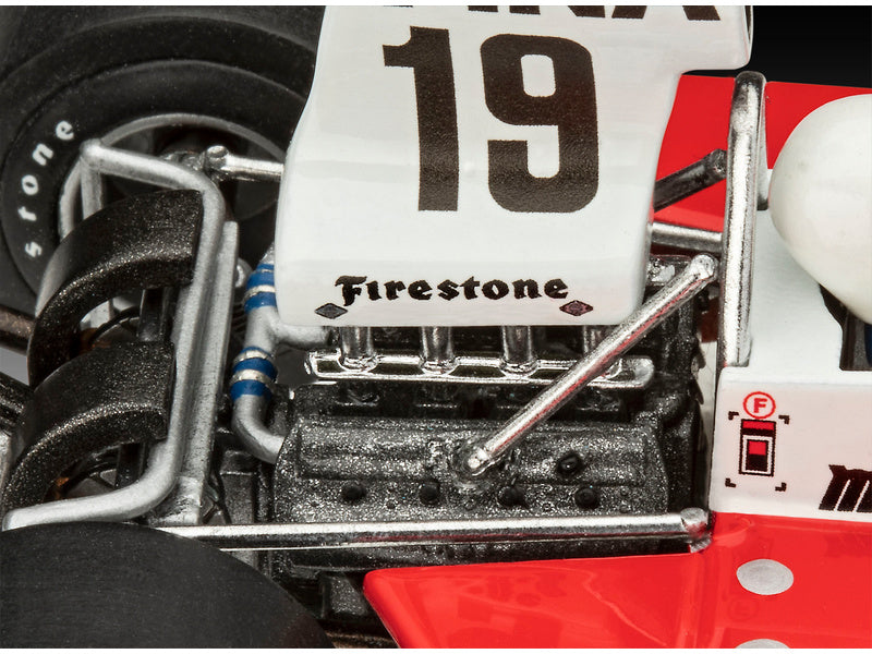 Revell Surtees TS16/03 (1:32)