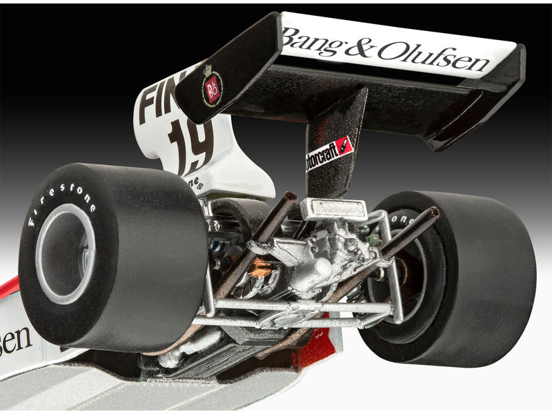 Revell Surtees TS16/03 (1:32)