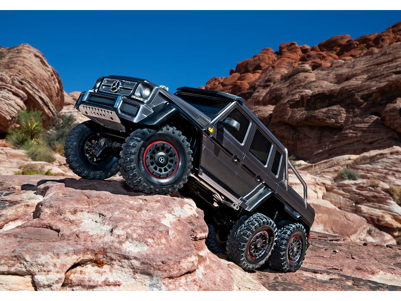 Traxxas TRX-6 Mercedes G 63 6x6 1:10 RTR černý