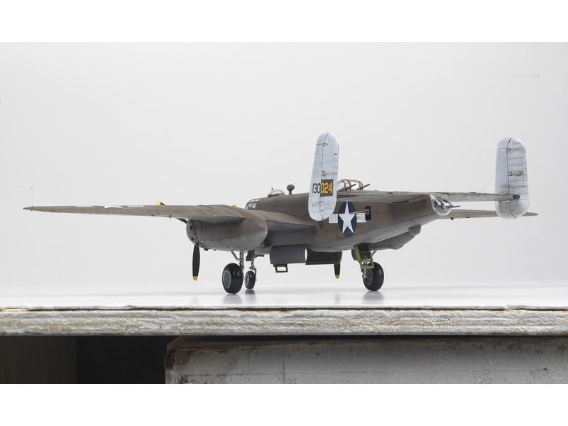 Academy North American B-25D USAAF Pacific Theatre (1:48)
