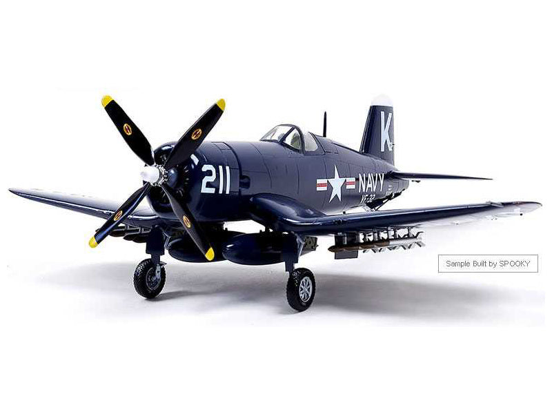 Academy Vought F4U-4 "Battle of Jangjin Reservoir" (1:48)