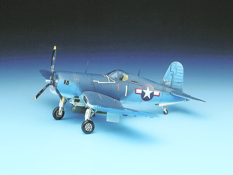 Academy Vought F4U-1 (1:72)
