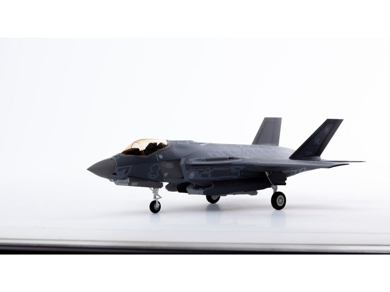 Academy Lockheed F-35A Seven Nation Air Force MCP (1:72)