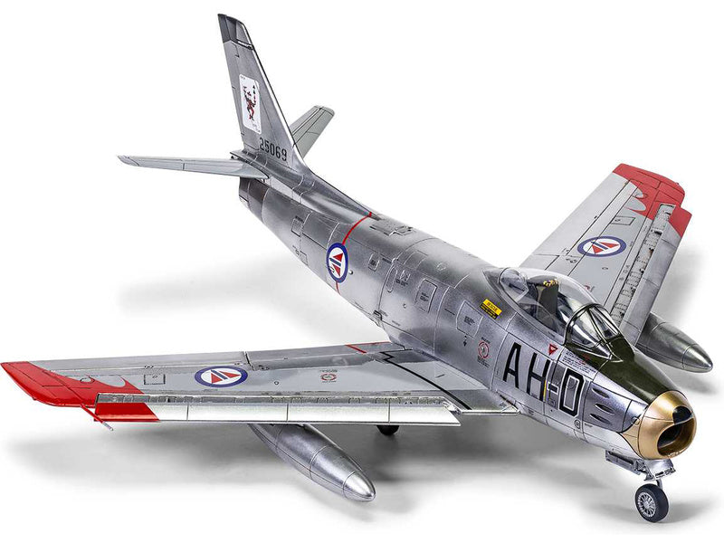 Airfix North American F-86F-40 Sabre (1:48)