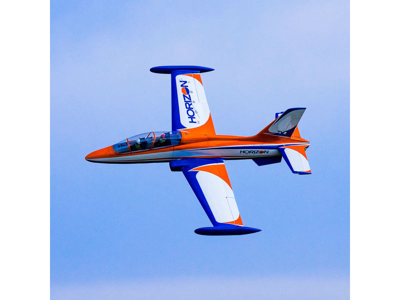 Hangar 9 Aermacchi MB-339 2.1m ARF, zatahovací podvozek