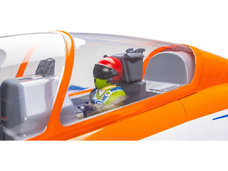 Hangar 9 Aermacchi MB-339 2.1m ARF, zatahovací podvozek