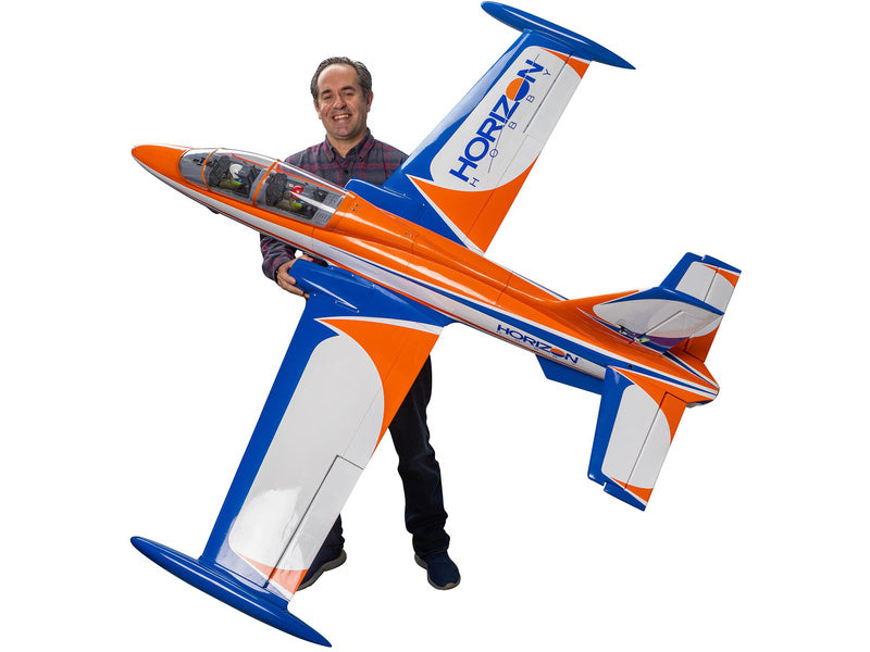 Hangar 9 Aermacchi MB-339 2.1m ARF, zatahovací podvozek