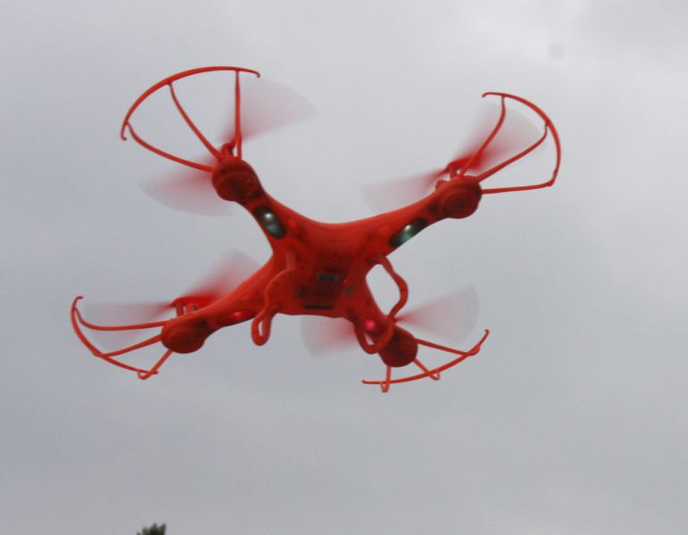 NINCOAIR Quadrone Spike 2.4GHz RTF