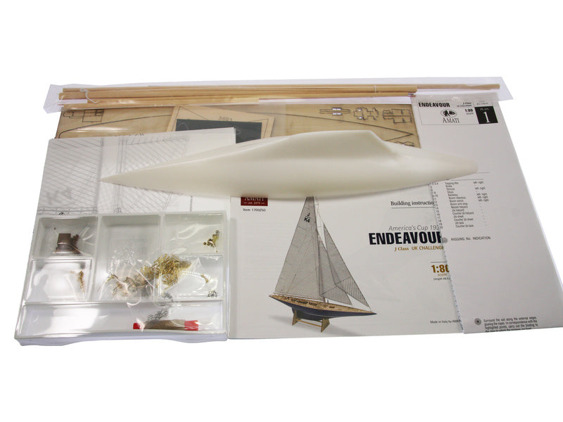 AMATI Endeavour plachetnice 1934 1:80 kit s hotovým trupem