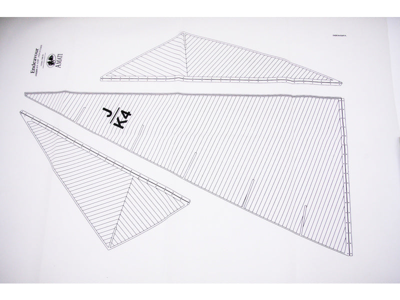 AMATI Endeavour plachetnice 1934 1:80 kit s hotovým trupem