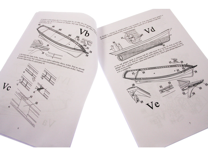 Dušek La Belle Poule 1932 1:50 kit