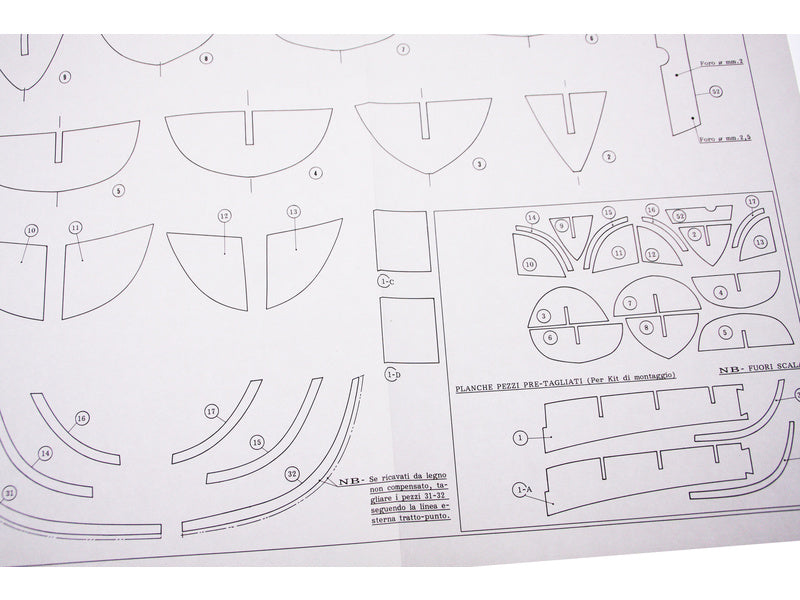 AMATI Walfangboot harpunářský člun 1860 1:16 kit