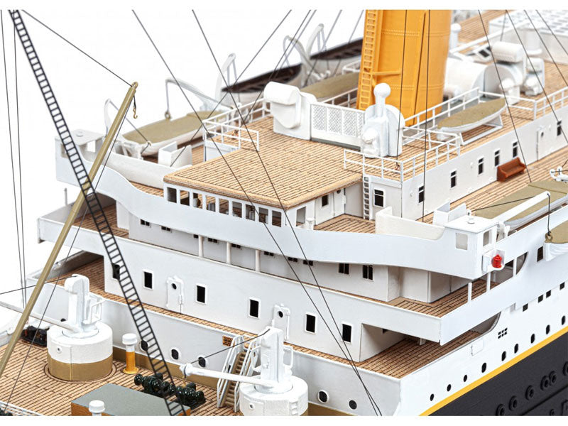 AMATI R.M.S. Titanic 1:250 kit (verze 2025)