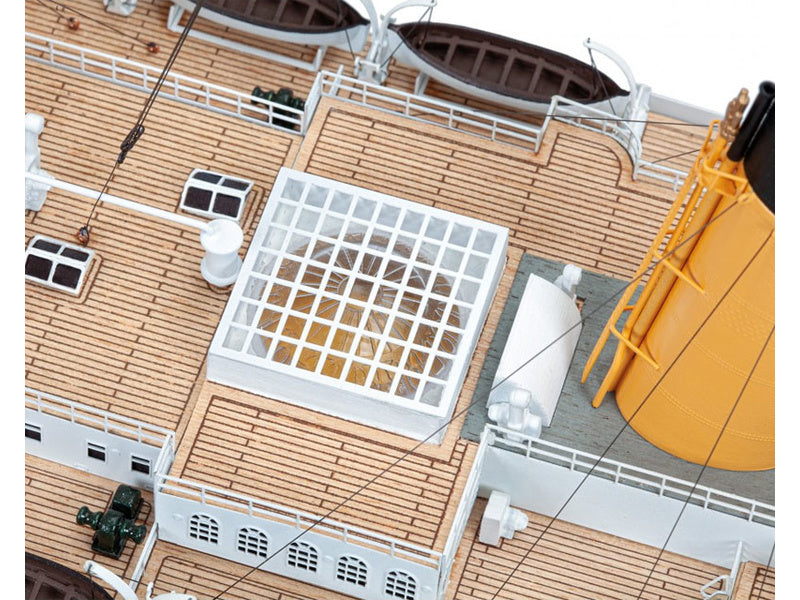 AMATI R.M.S. Titanic 1:250 kit (verze 2025)