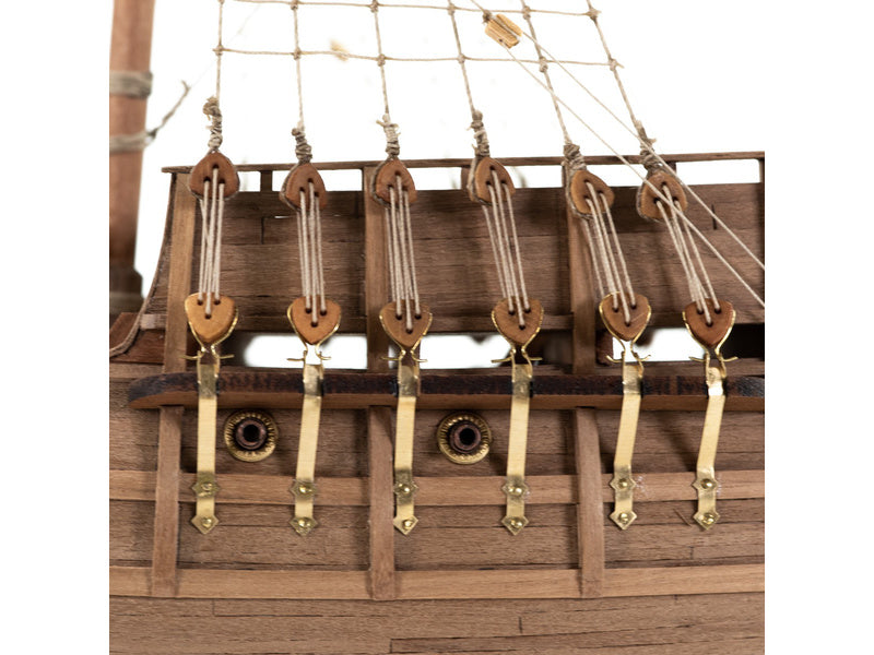 AMATI Santa Maria karavela 1492 1:65 kit
