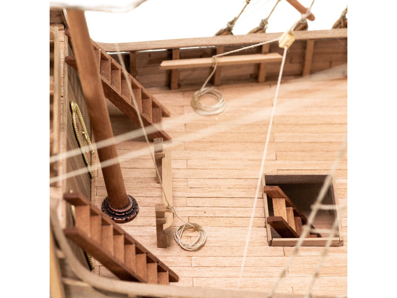 AMATI Santa Maria karavela 1492 1:65 kit