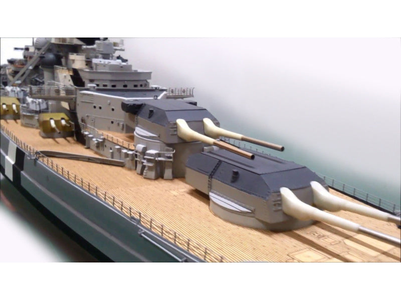 AMATI Bismarck 1939 1:200 kit