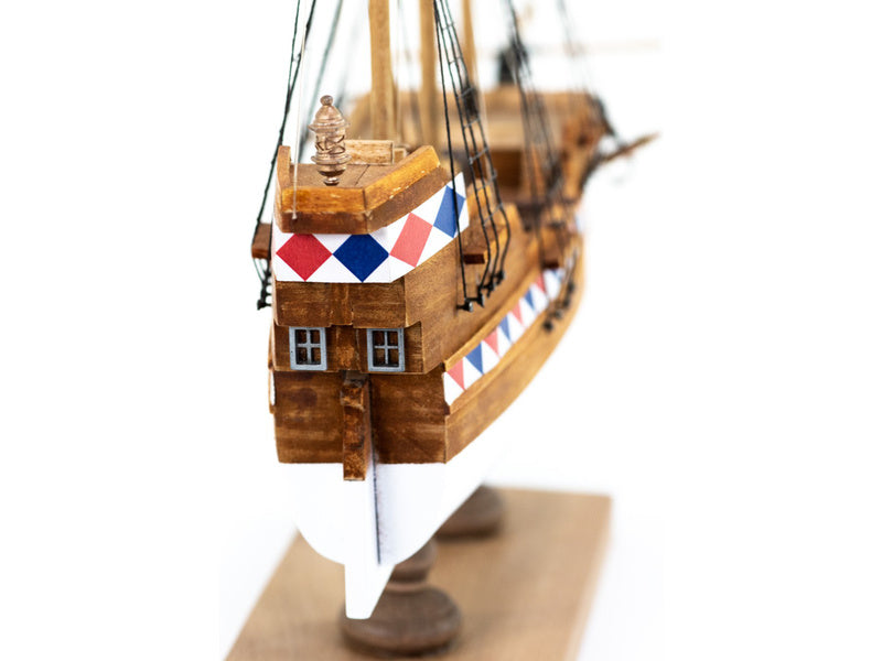 AMATI Elizabethan galeóna 1:135 First step kit