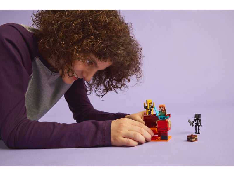 LEGO Minecraft - Lávová bitva v Netheru