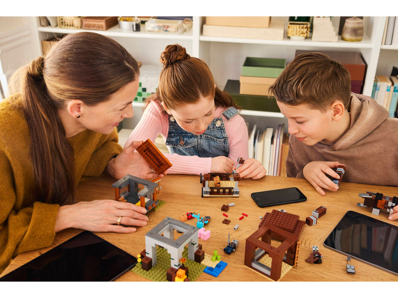 LEGO Minecraft - Základna plenitelů a Ničitel