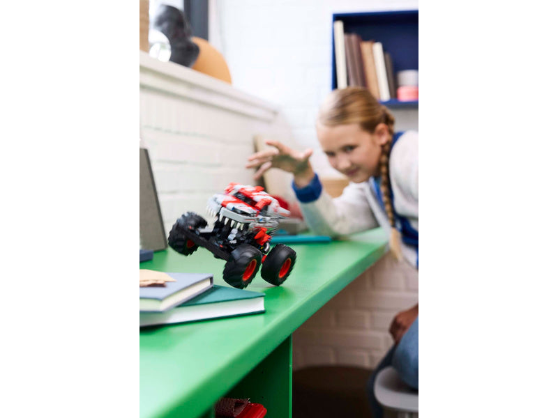 LEGO Technic - Monster Jam ThunderROARus s natahovacím motorem