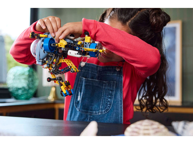 LEGO Technic - Hlubinná výzkumná ponorka