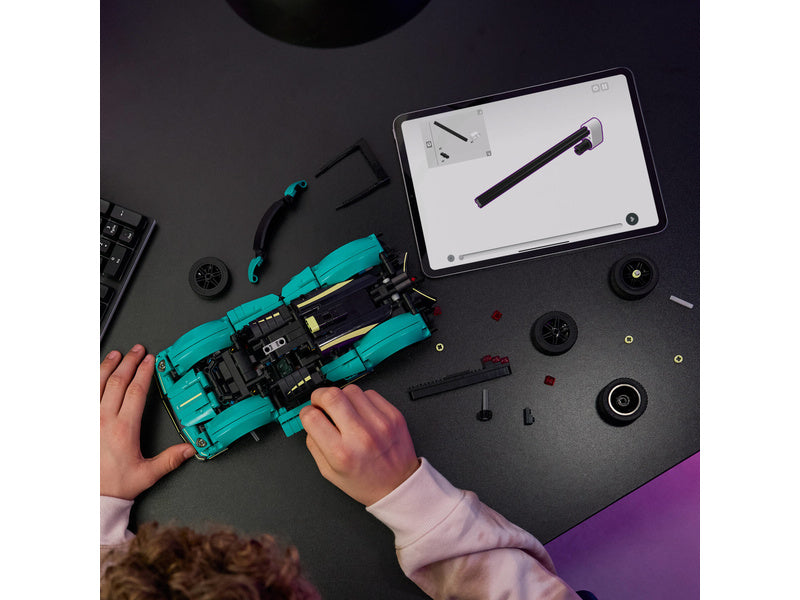 LEGO Technic - Aston Martin Valkyrie