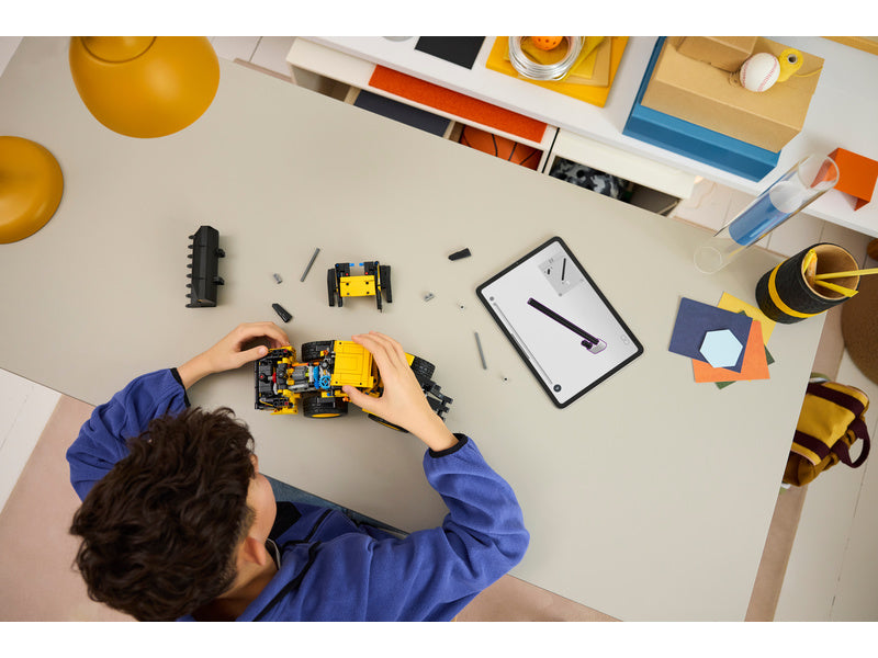 LEGO Technic - Kolový nakladač Volvo L120 Electric