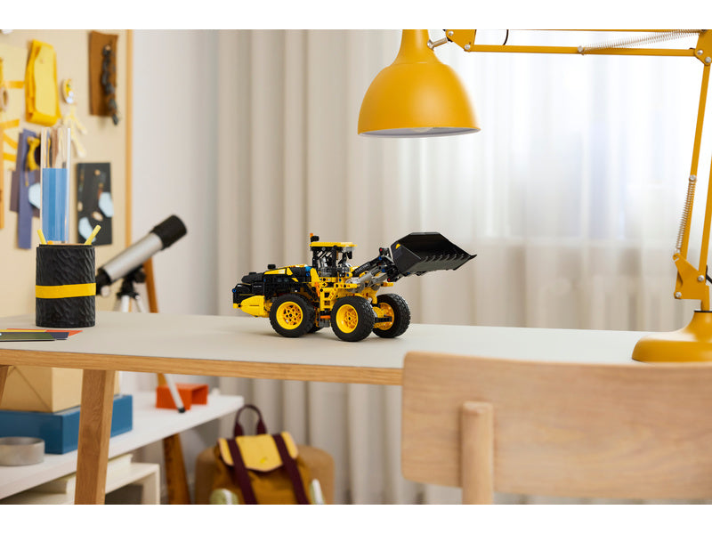 LEGO Technic - Kolový nakladač Volvo L120 Electric