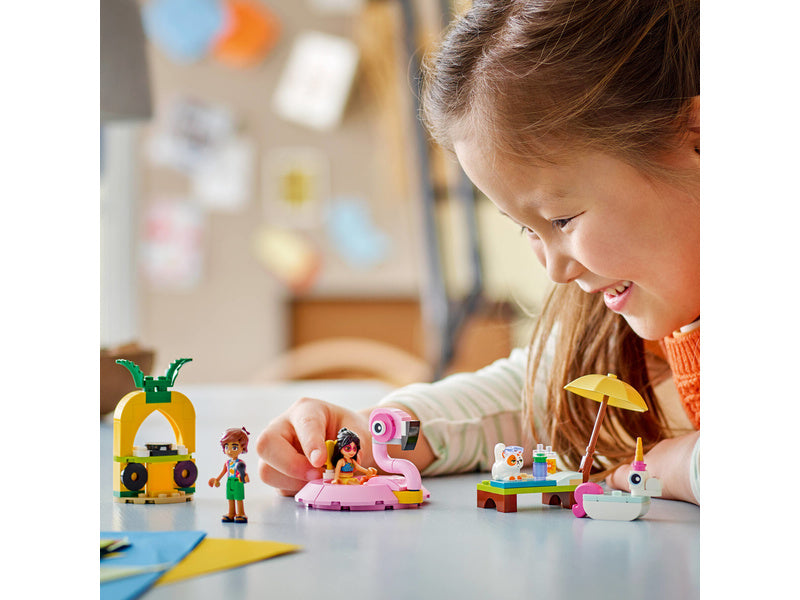 LEGO Friends - Zábava u bazénu s jednorožcem a plameňákem