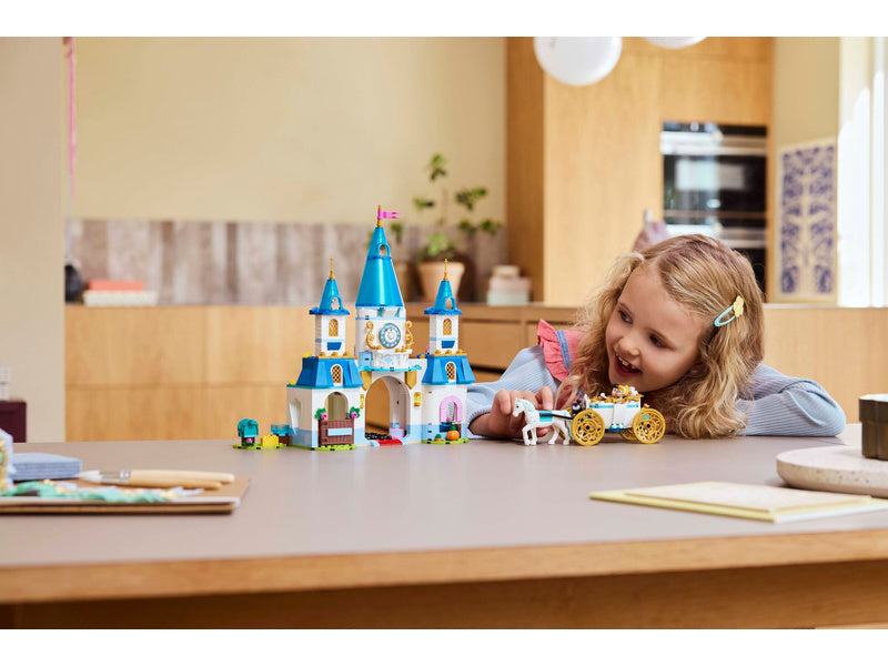 LEGO Disney Princess - Popelčin zámek a kočár s koňmi