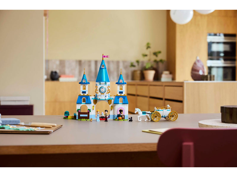 LEGO Disney Princess - Popelčin zámek a kočár s koňmi
