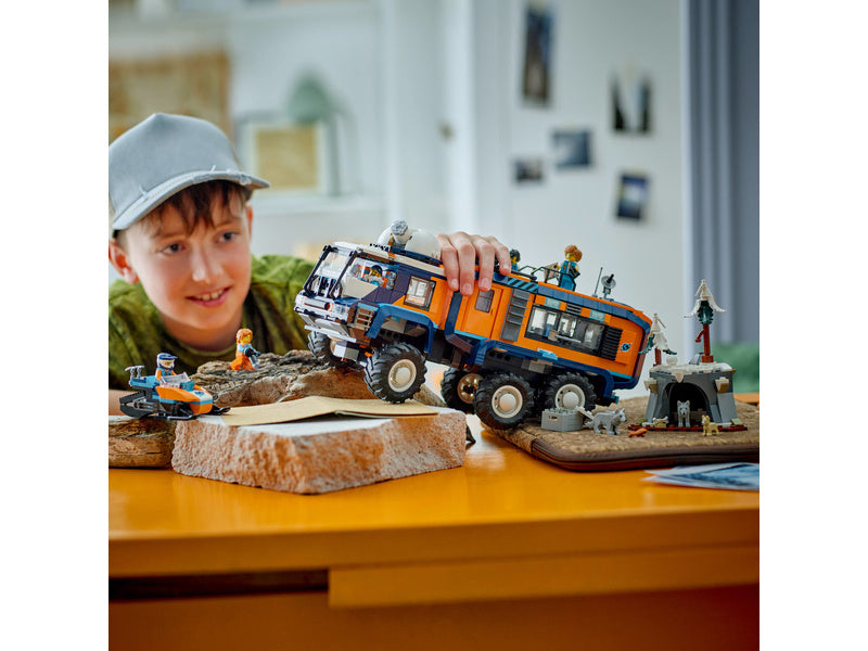 LEGO City - Nákladní auto s laboratoří pro průzkumníky Arktidy