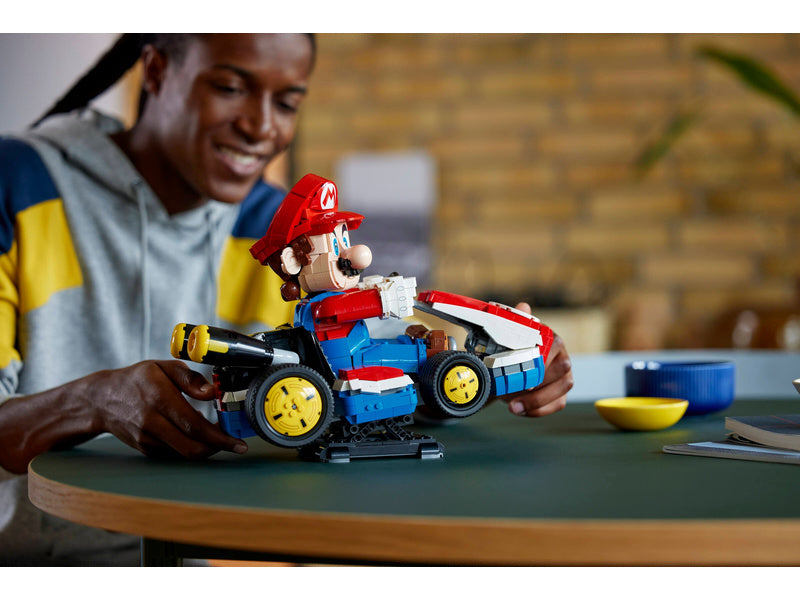 LEGO Super Mario - Mario Kart™: Mario a Standard Kart