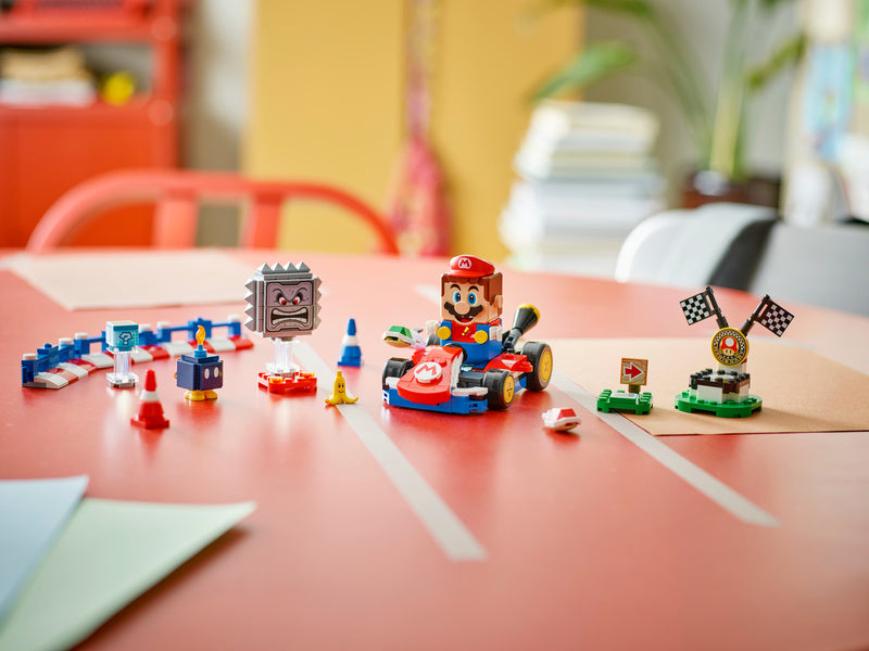LEGO Super Mario - Mario Kart - Interaktivní LEGO Mario a Standard Kart