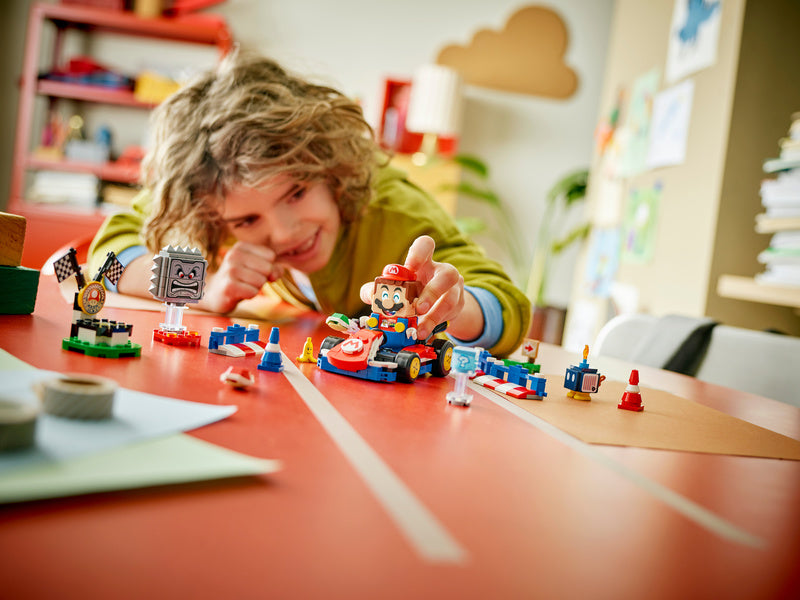 LEGO Super Mario - Mario Kart - Interaktivní LEGO Mario a Standard Kart